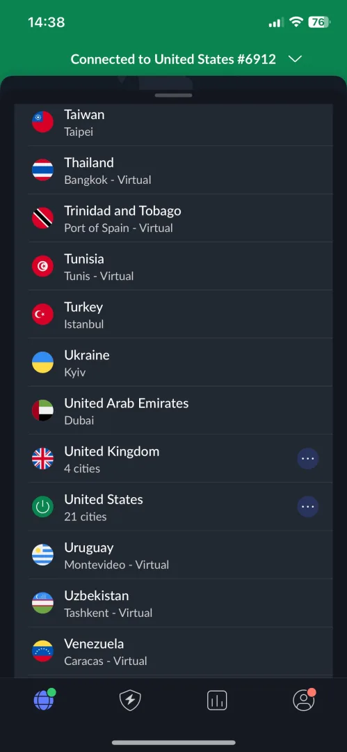 Téléphone avec NordVPN connecté aux USA
