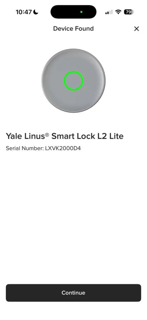 Détection Yale Linus L2 Lite dans application Yale Home avec numéro de série et anneau vert
