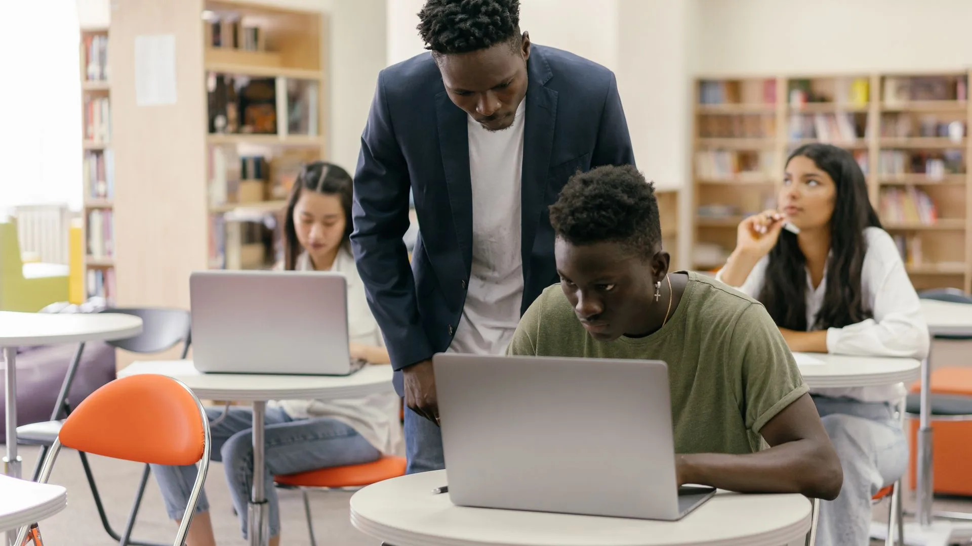 HubSpot CRM éducation