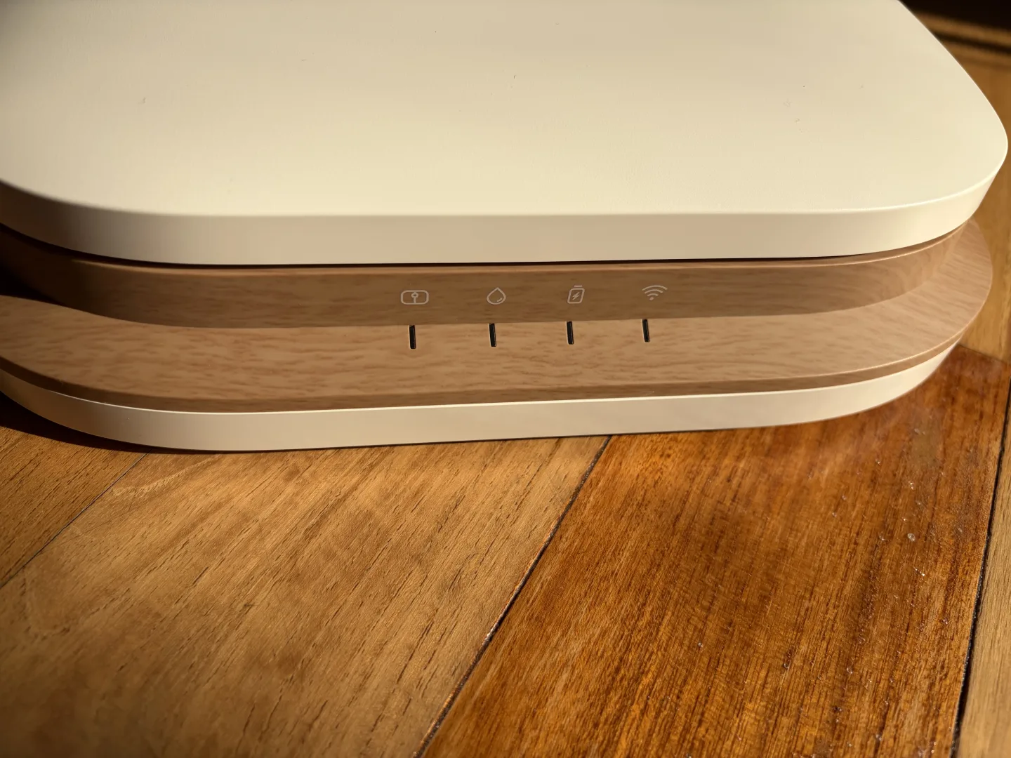 Voyants de la base de la Petlibro Dockstream 2 : verrou, eau, batterie et Wi-Fi