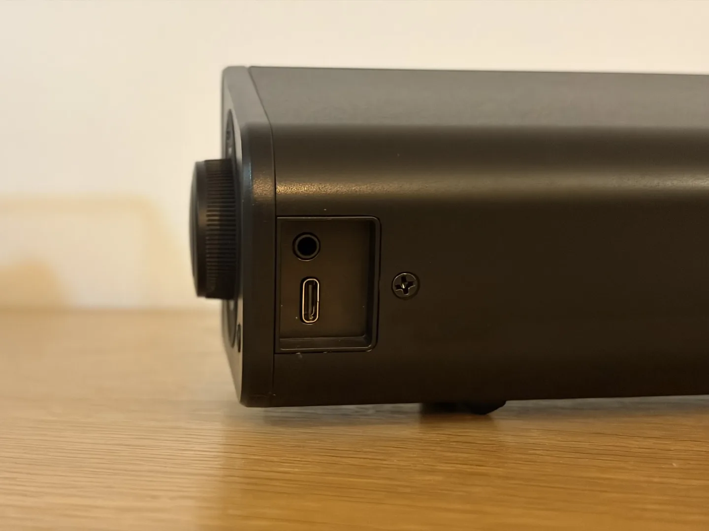 Ports USB-C et AUX de la Sound Blaster GS3