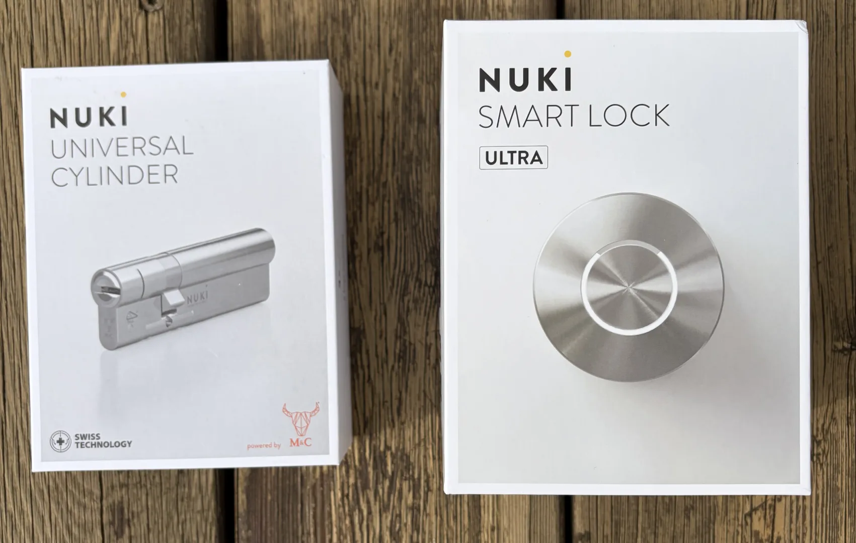 2 boîtes Nuki cylindre universel et nuki smart lock ultra