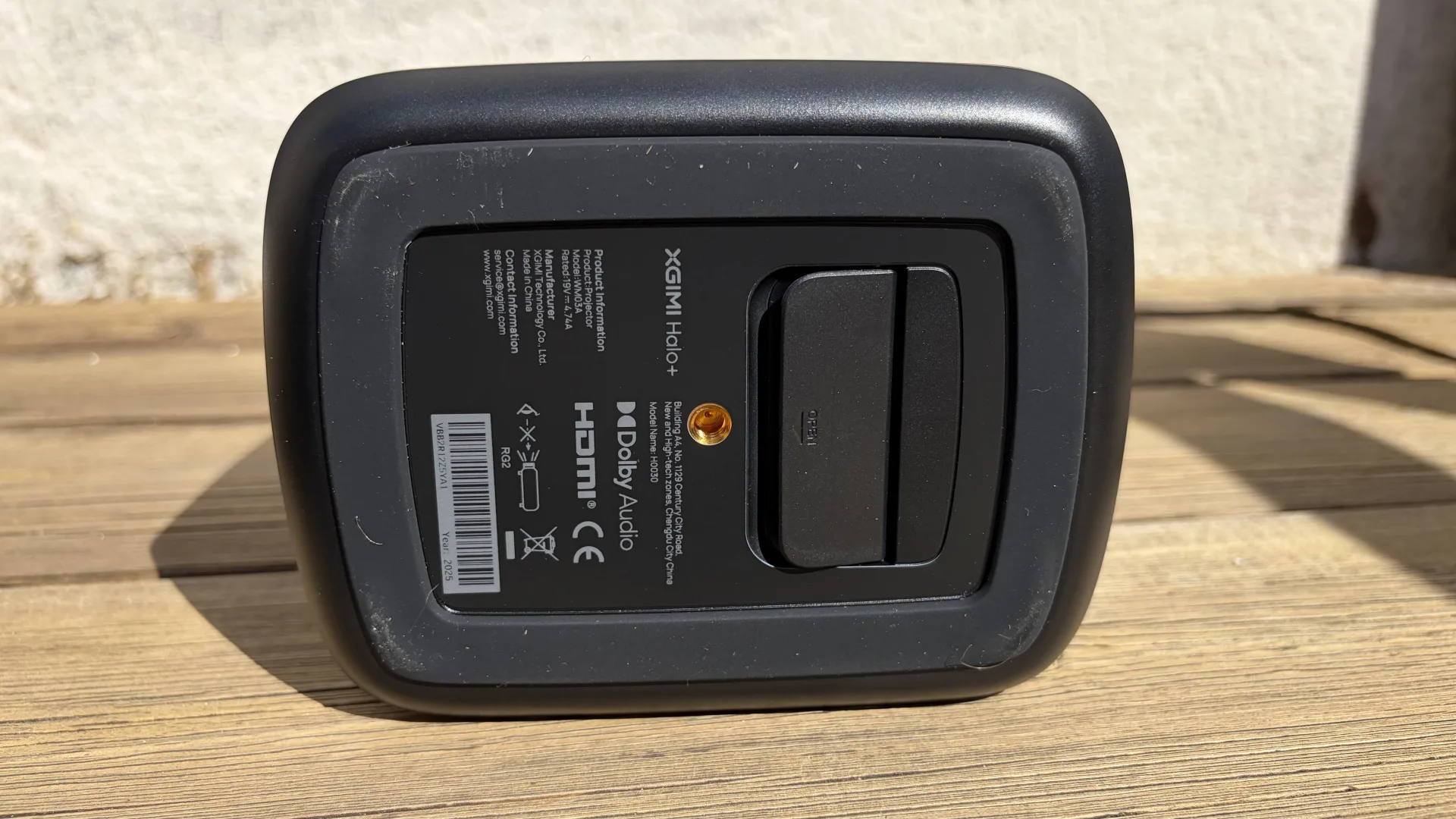 XGIMI Halo+ compatible avec les fixations filetées 1/4" standard pour trépied