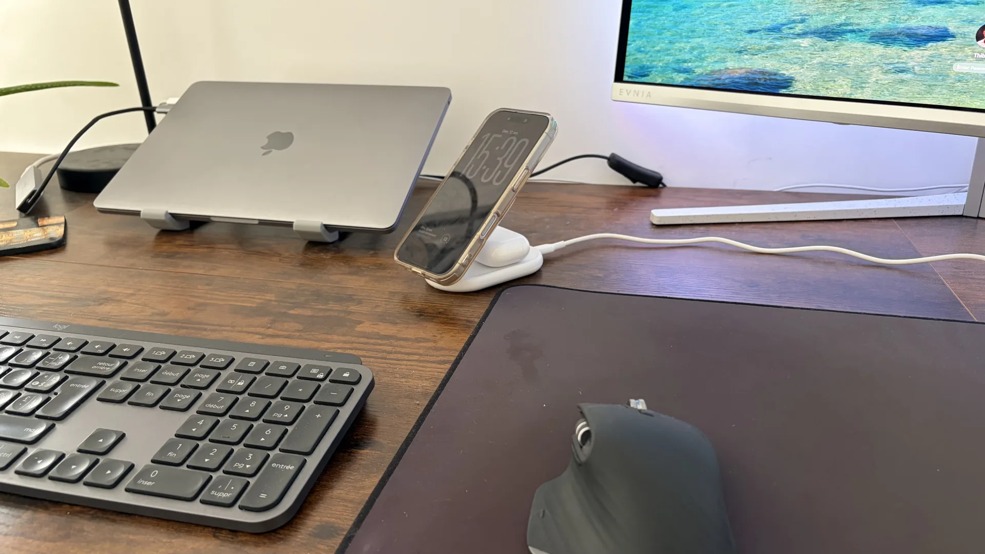 Recharge iPhone 17 et Airpods pro gen2