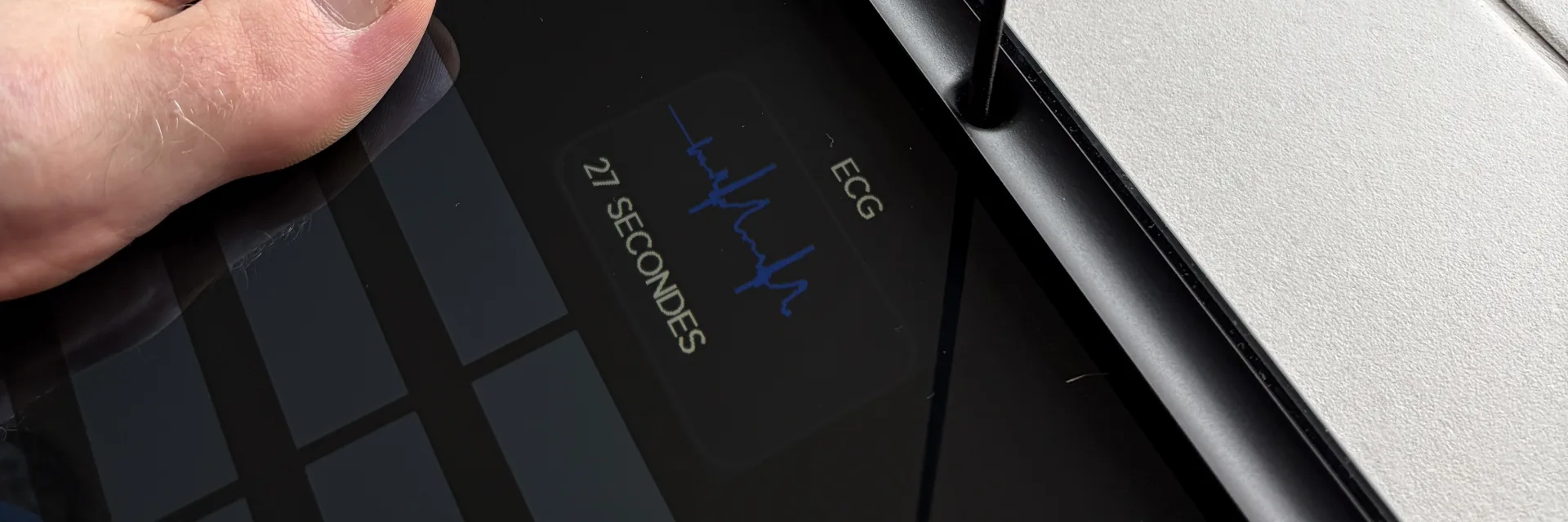 ECG en cours d'enregistrement : 27 secondes
