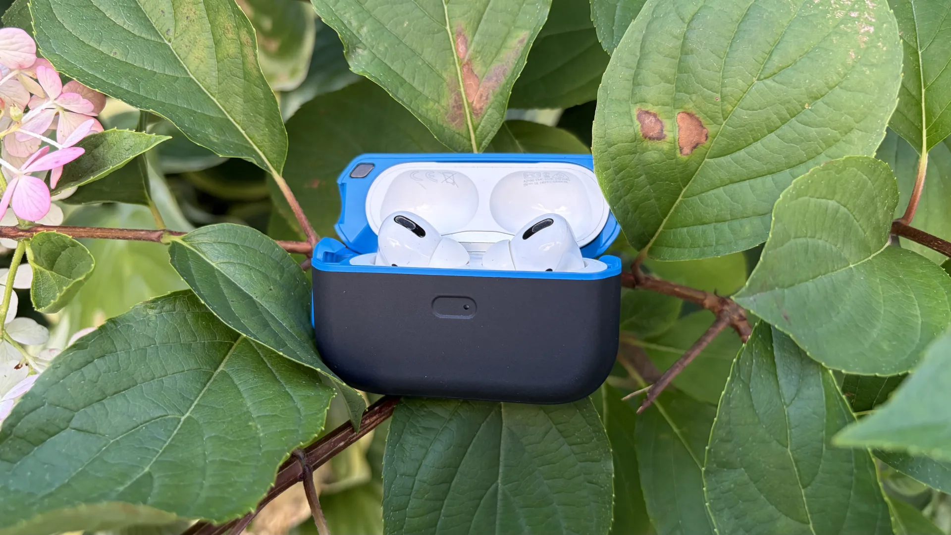 Quad Lock AirPods Pro