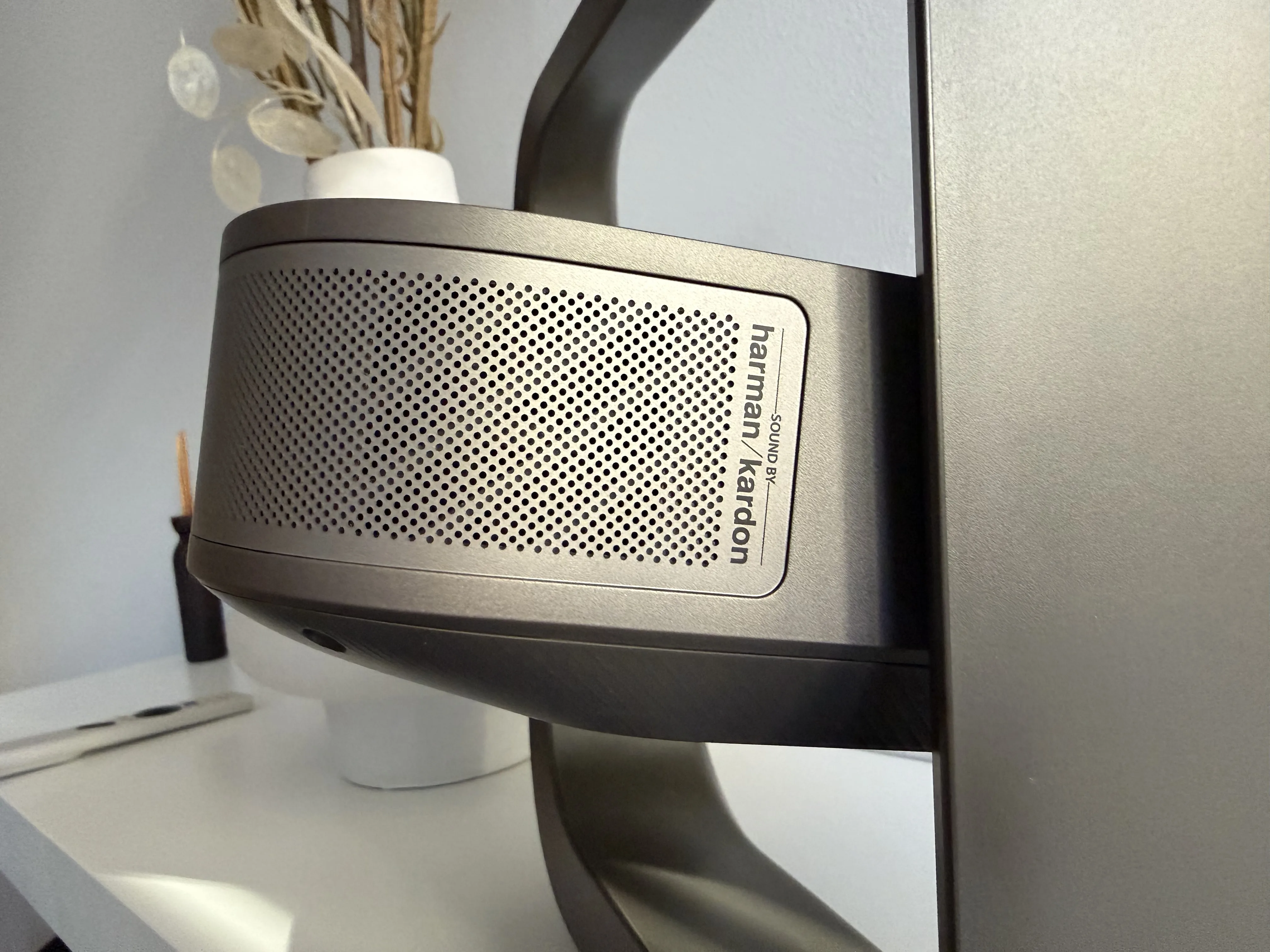 Son Elfin Flip 4k Harman Kardon