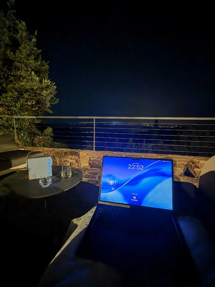 photo grand angle du magic v6, le pliable de honor