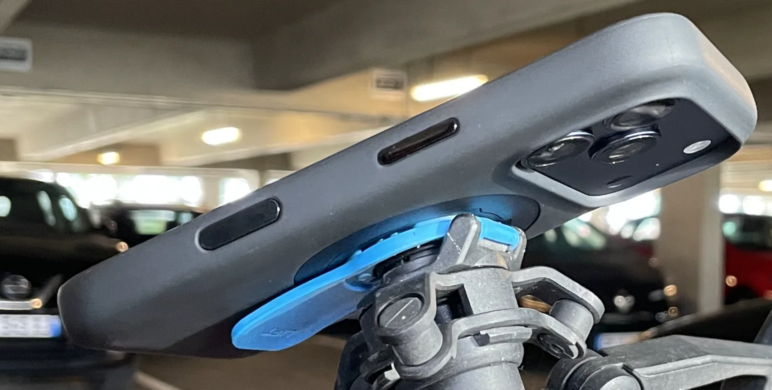 problème boutton caméra Quad Lock iPhone 17 Pro