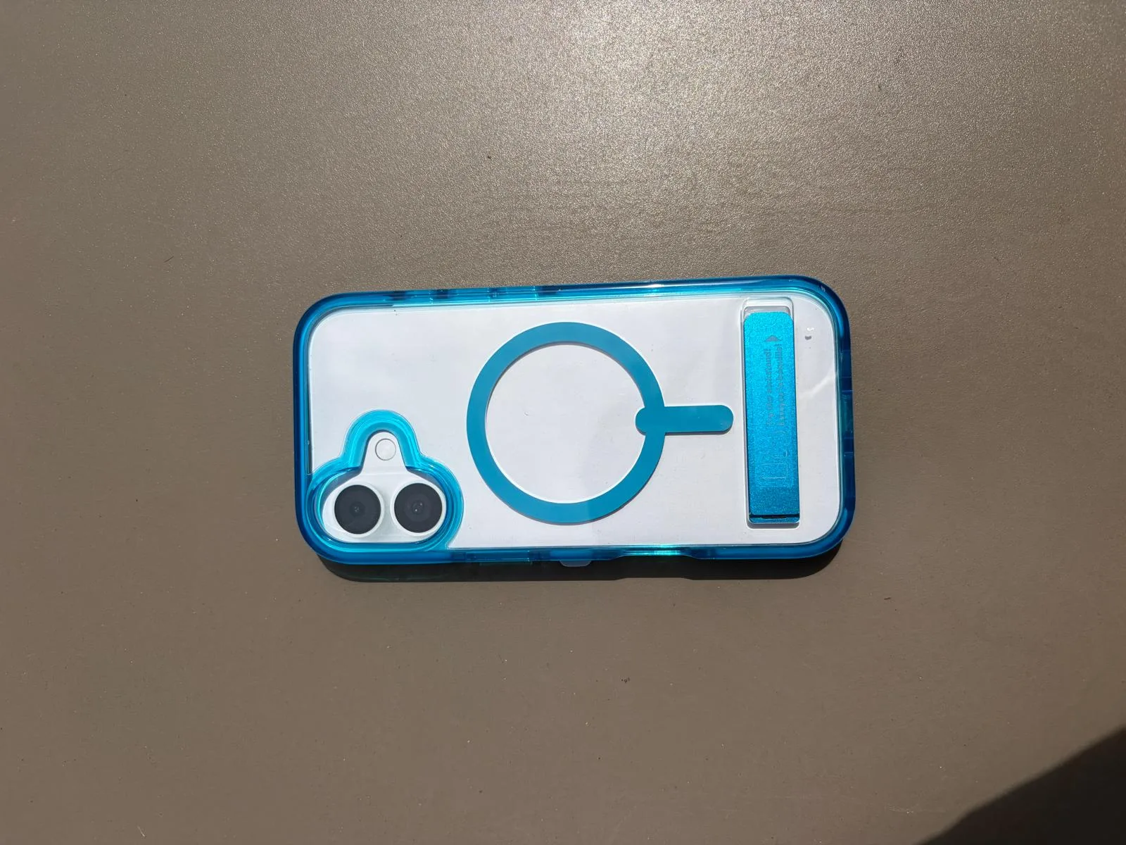 minia ZAGG Santa Cruz Snap