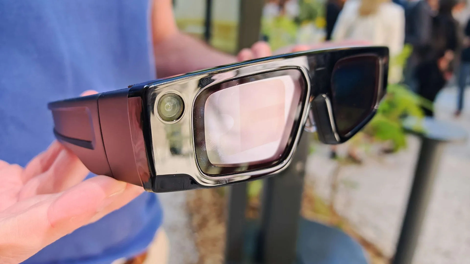 Snap OS 2.0 est là : Snapchat prépare ses lunettes Spectacles pour le grand public